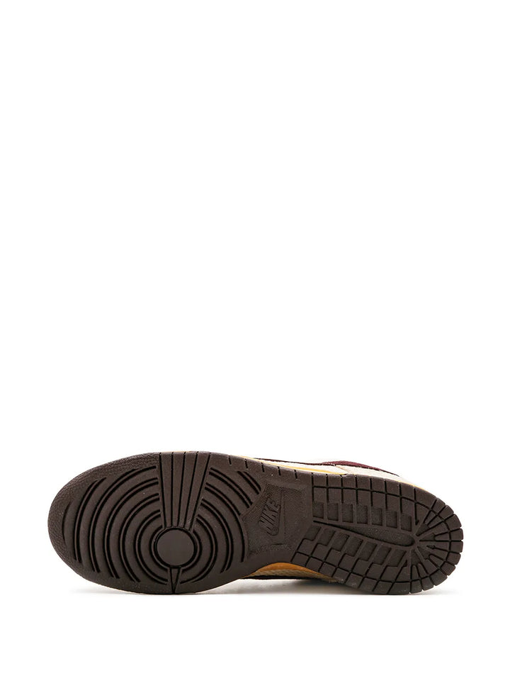 Dunk Low Pro Sb Jersey Gold/Red Mahogany Sneakers