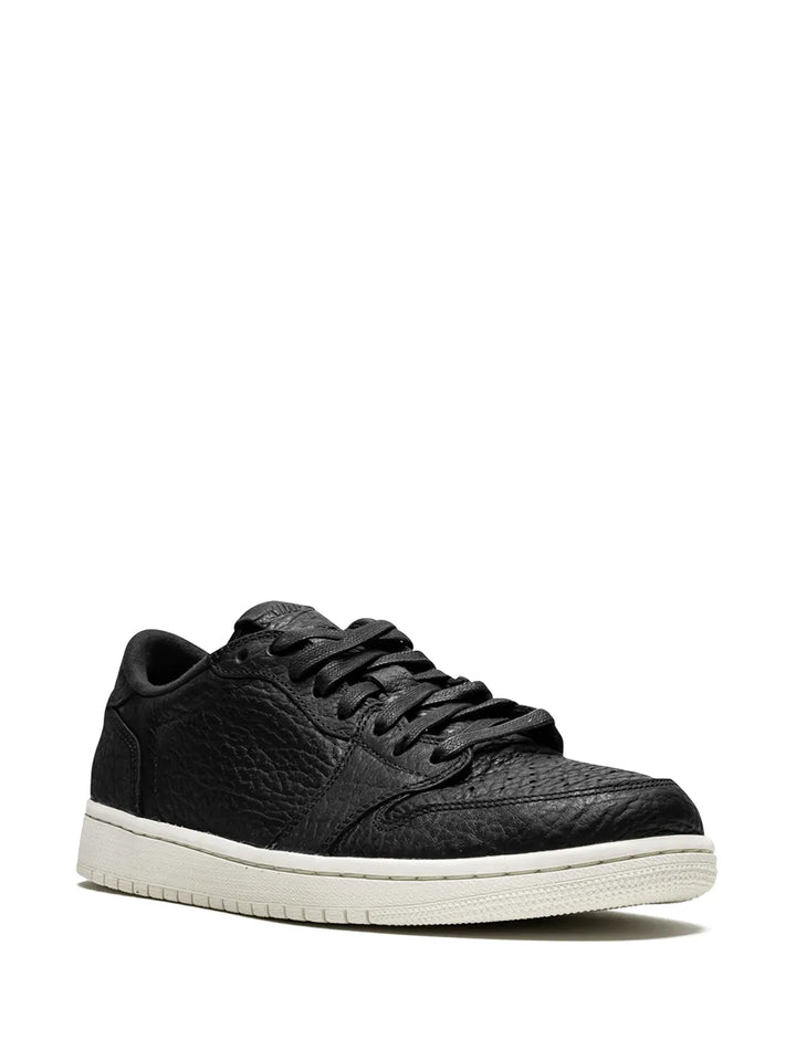 Air Jordan 1 Retro Low Sneakers