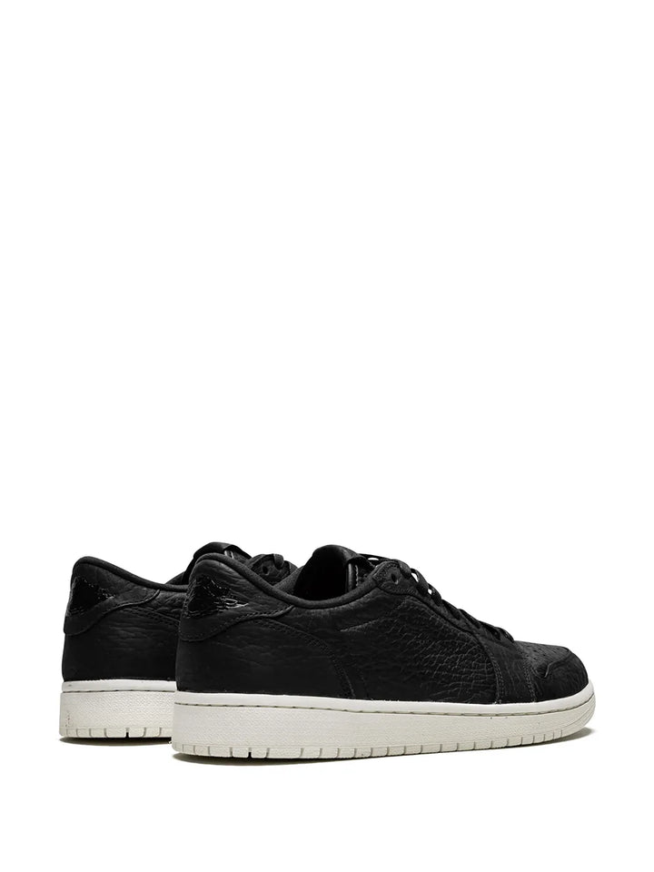 Air Jordan 1 Retro Low Sneakers