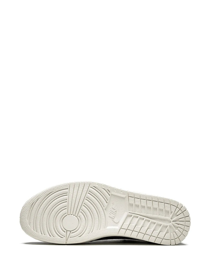 Air Jordan 1 Retro Low Sneakers