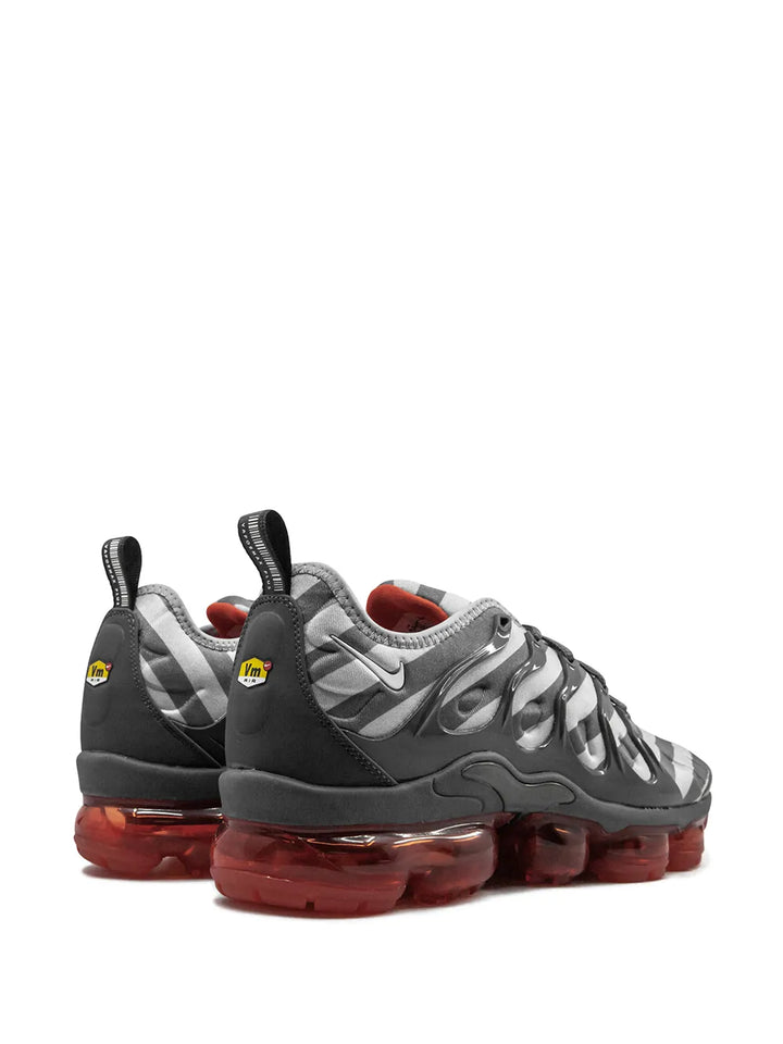 Air Vapormax Plus Sneakers
