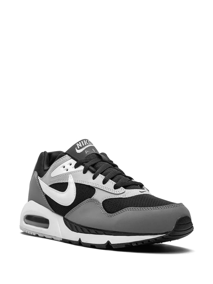 Air Max Correlate Sneakers