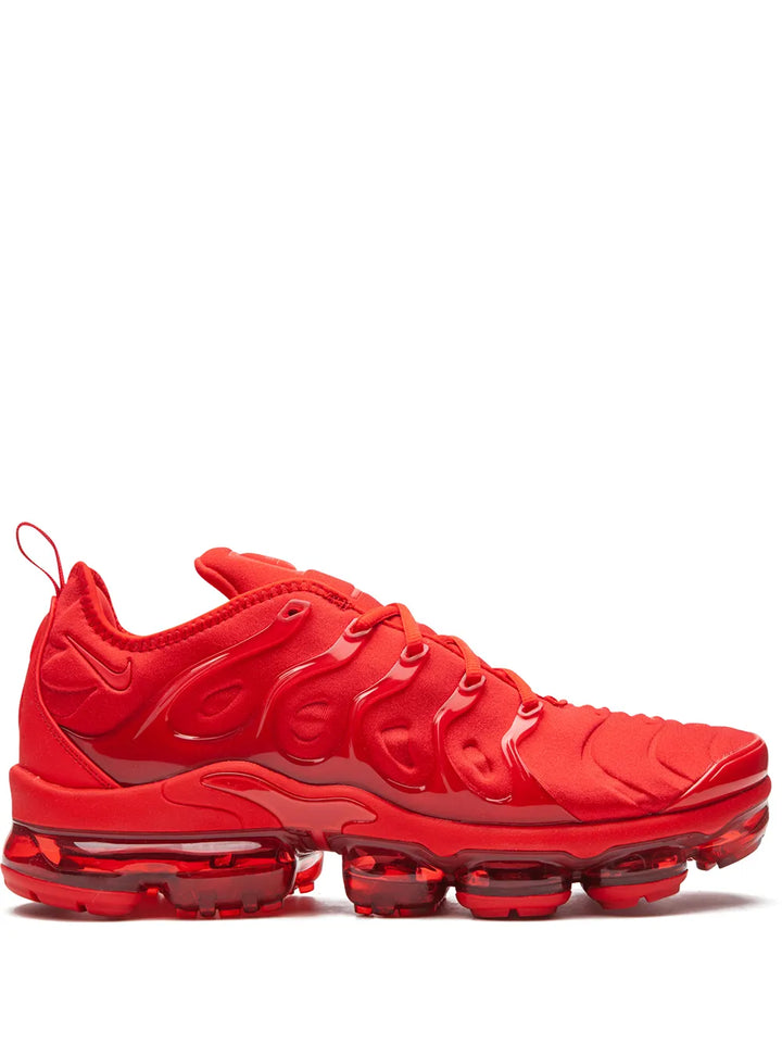 Air Vapormax Plus Triple Red Sneakers