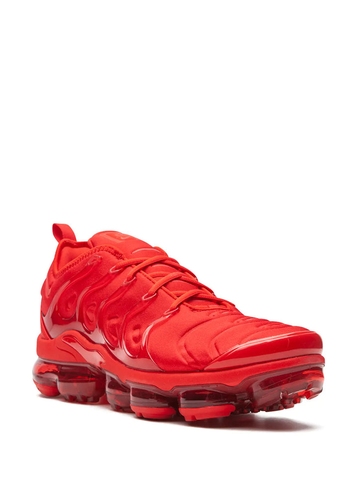 Air Vapormax Plus Triple Red Sneakers