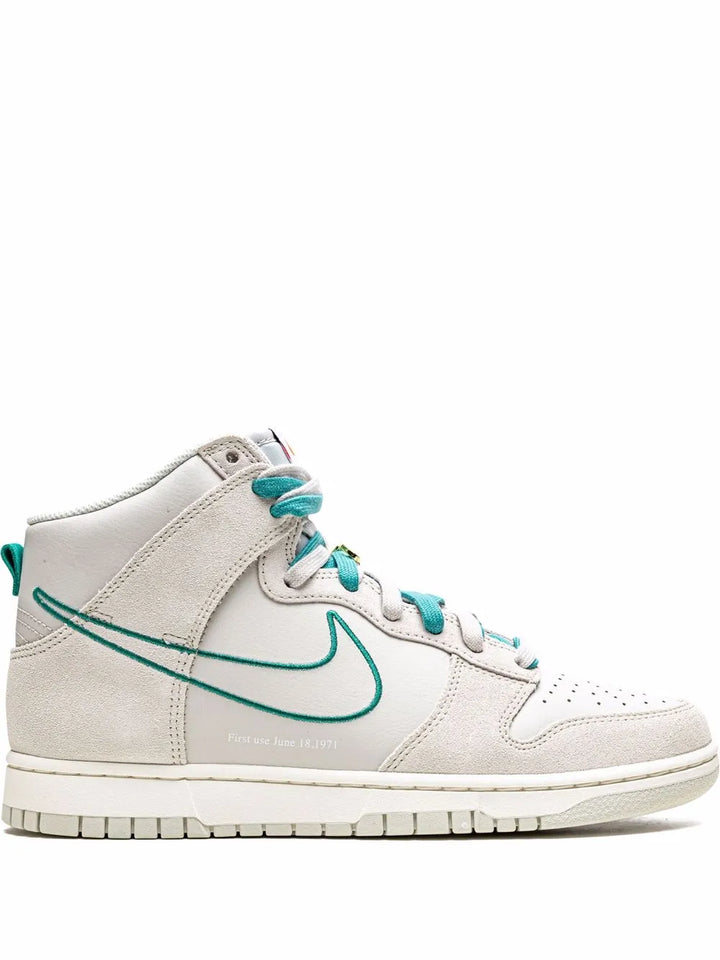 Dunk High Se First Use - Green Noise Sneakers