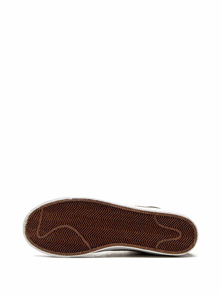 Blazer Mid 77 Pomegranate Sneakers