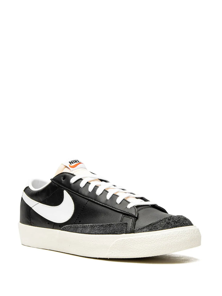 Blazer Low 77 Vintage Black/Sail Sneakers