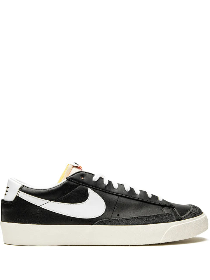 Blazer Low 77 Vintage Black/Sail Sneakers