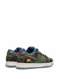 Dunk Low Siempre Familia Sneakers
