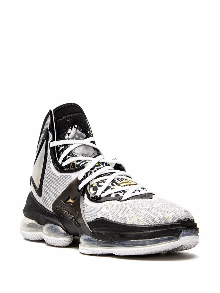 Lebron 19 Royalty Sneakers