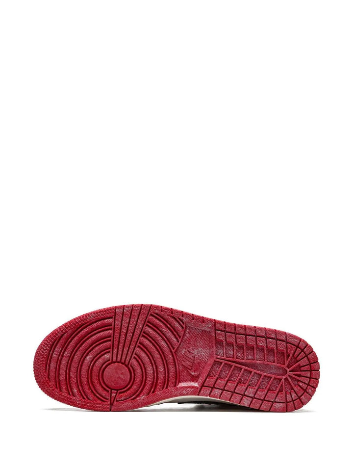 Air Jordan 1 Retro High Og Chicago Lost And Found Sneakers