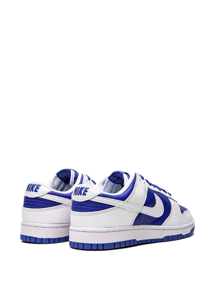 Dunk Low Sneakers
