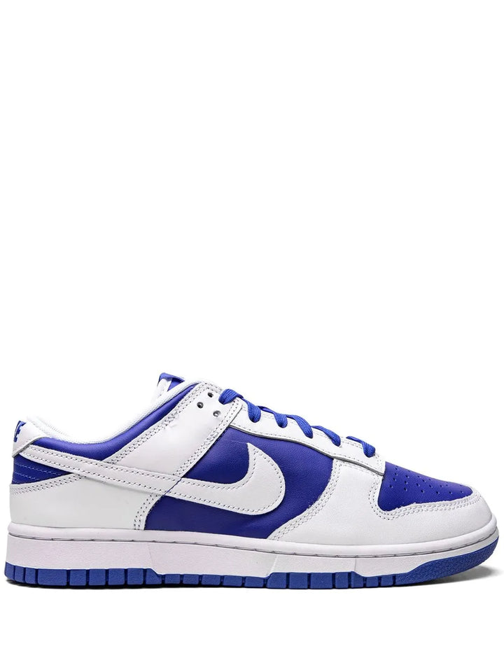 Dunk Low Sneakers