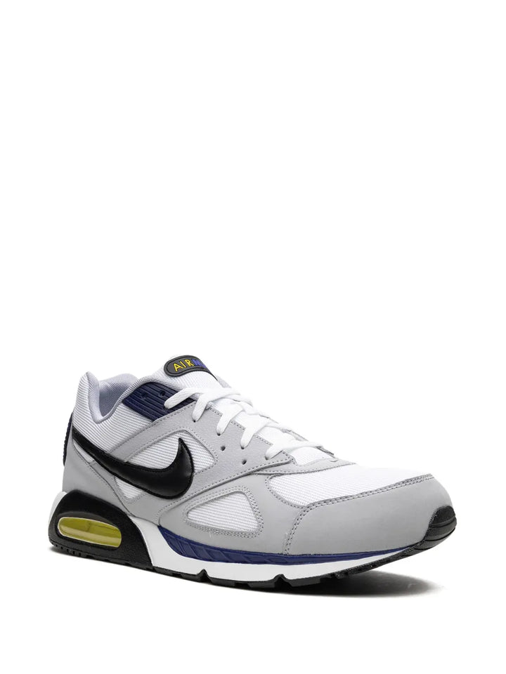 Air Max Ivo Sneakers