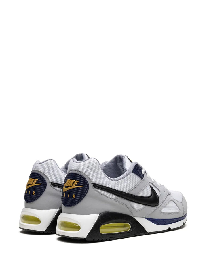 Air Max Ivo Sneakers
