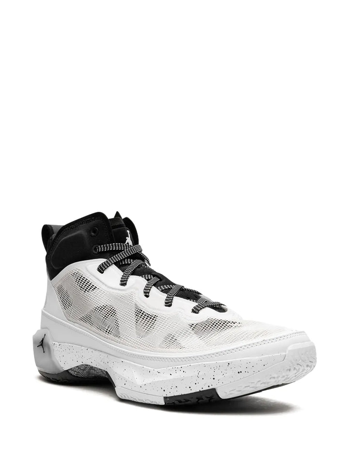 Air Jordan 37 Oreo Sneakers
