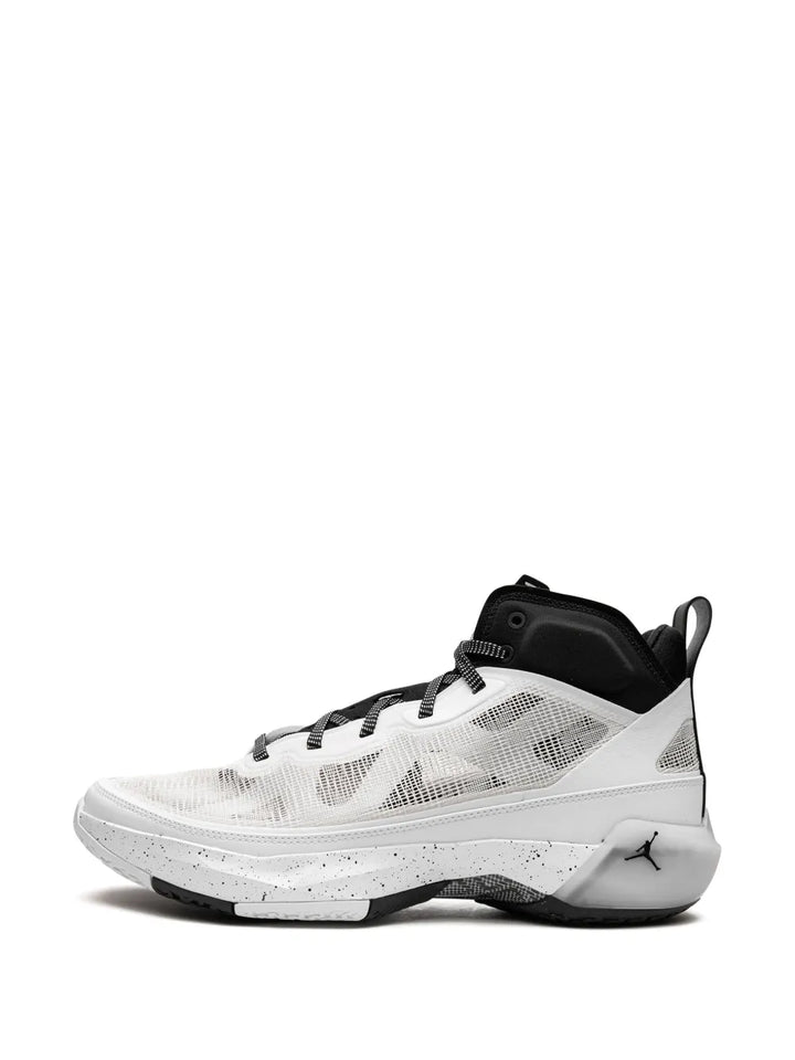 Air Jordan 37 Oreo Sneakers