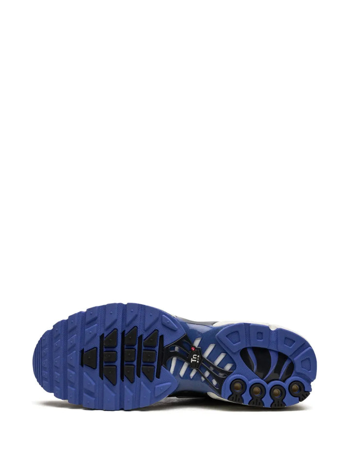 Air Max Plus Se Social F.C. Sneakers
