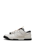 Dunk Low Remastered Sail/Black Sneakers