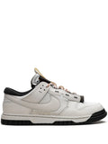 Dunk Low Remastered Sail/Black Sneakers