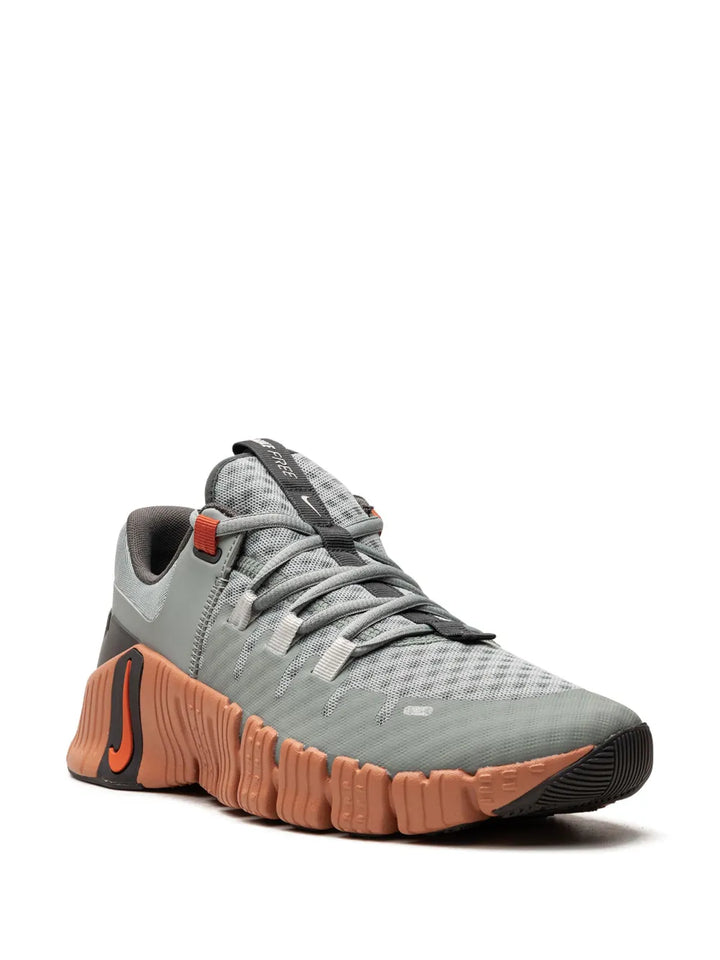 Free Metcon 5 Mica Green Sneakers