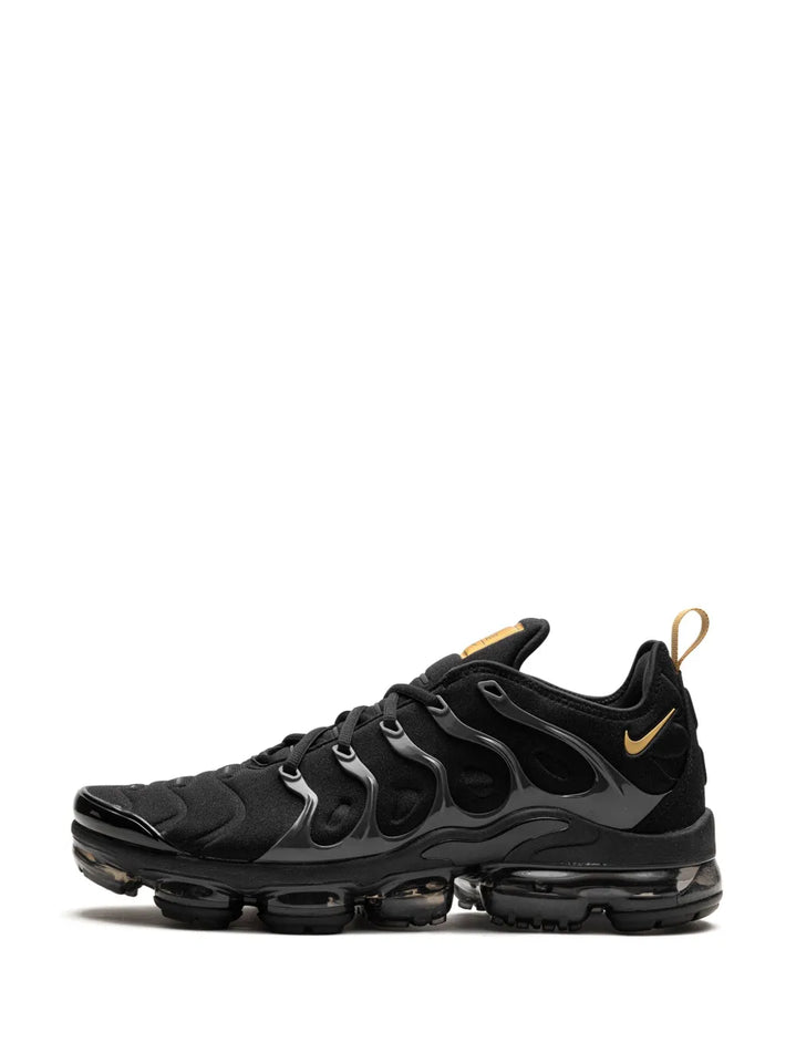 Air Vapormax Plus Black Sneakers