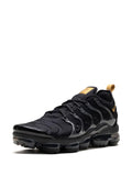 Air Vapormax Plus Black Sneakers
