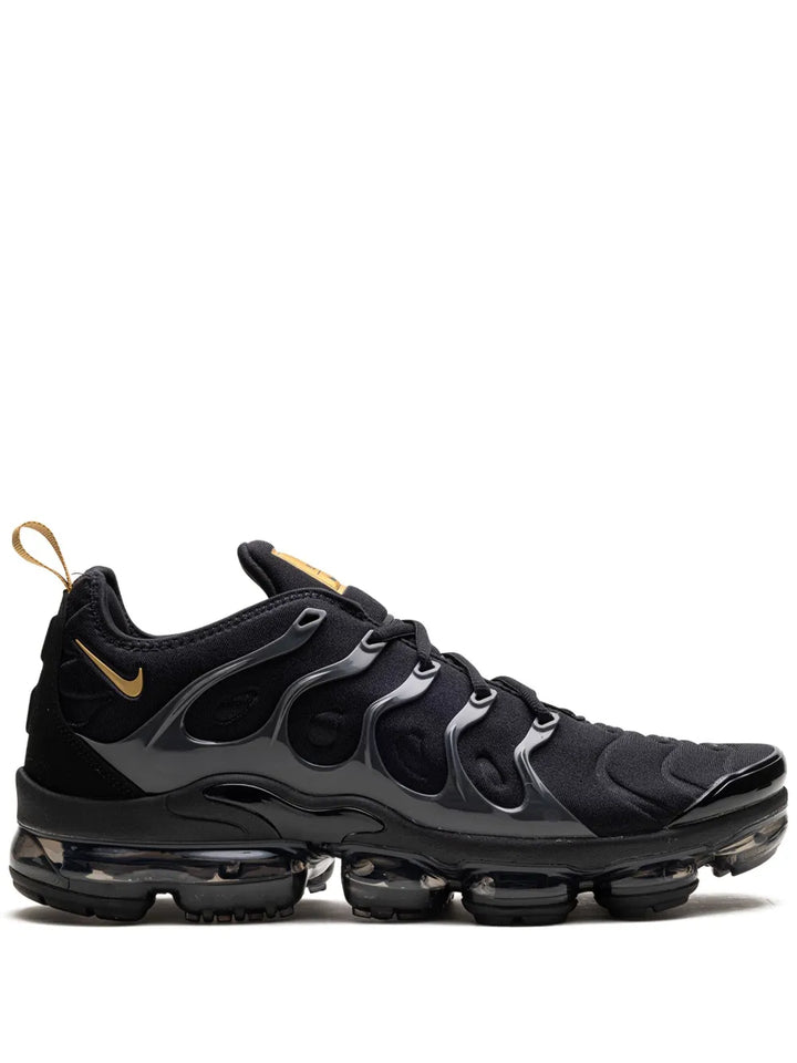 Air Vapormax Plus Black Sneakers