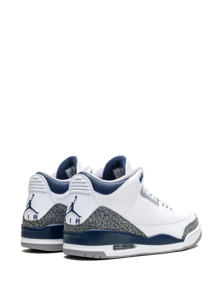 Air Jordan 3 Midnight Navy Sneakers