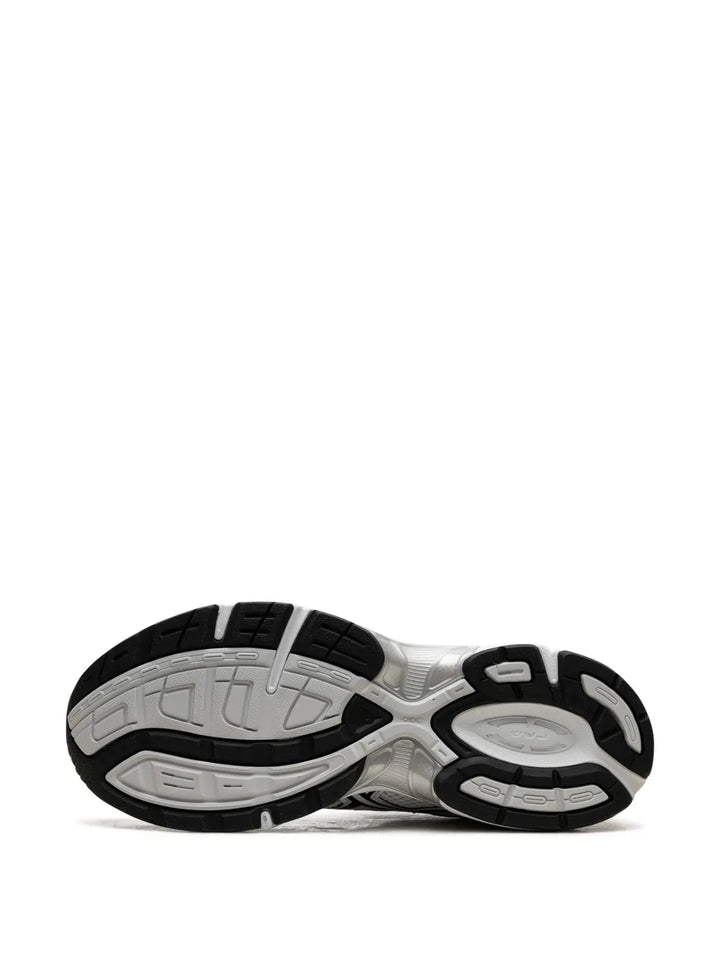 Asics Gel-1130 Black/White Sneakers