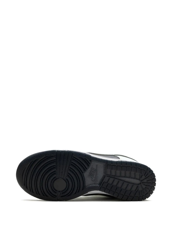 Dunk Low Smoke Grey/Barely Green Sneakers
