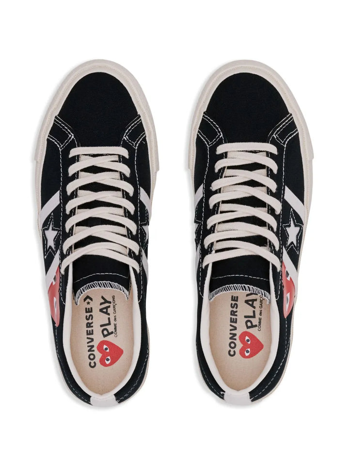 Comme Des Gar ns Play X Converse One Star Academy Pro Sneakers