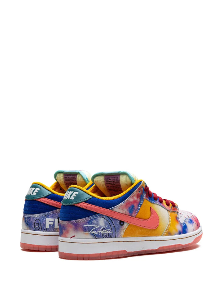 Dunk Low Sb Friends & Family - Futura Laboratories - Sunblush Sneakers