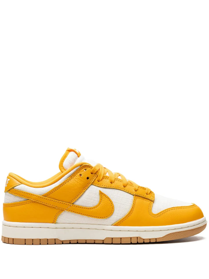 Dunk Low University Gold Sneakers
