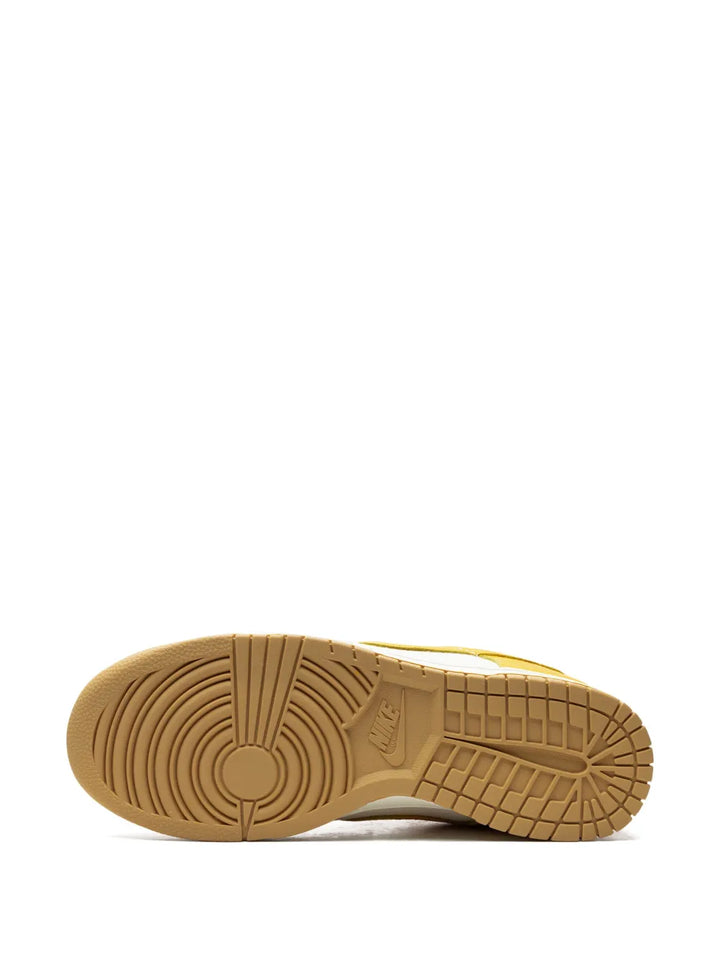 Dunk Low University Gold Sneakers