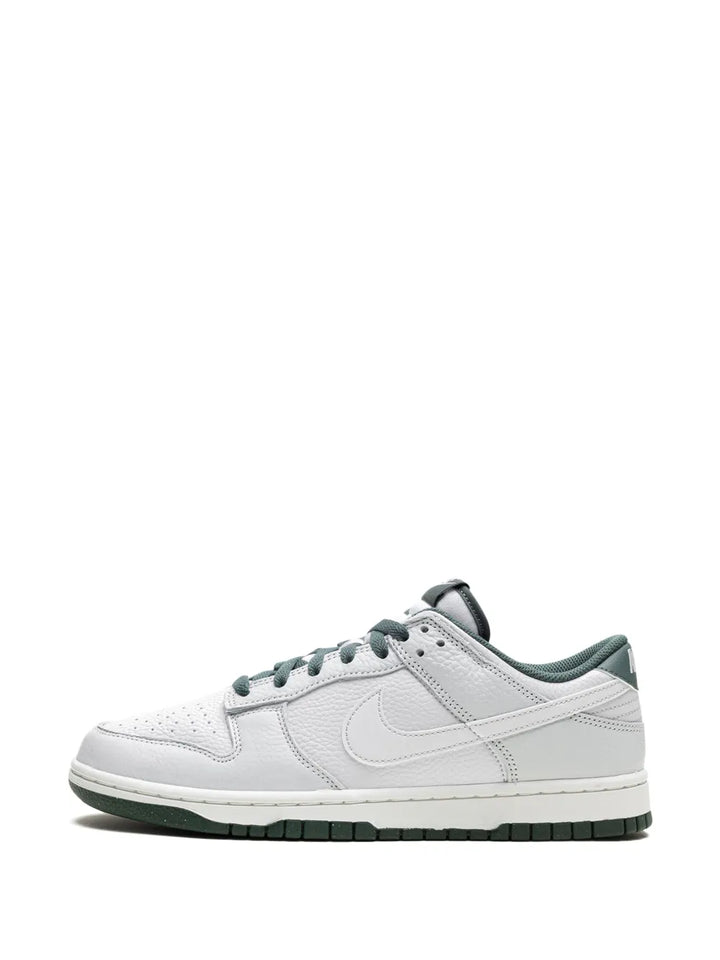 Dunk Low Retro Se Vintage Green Sneakers