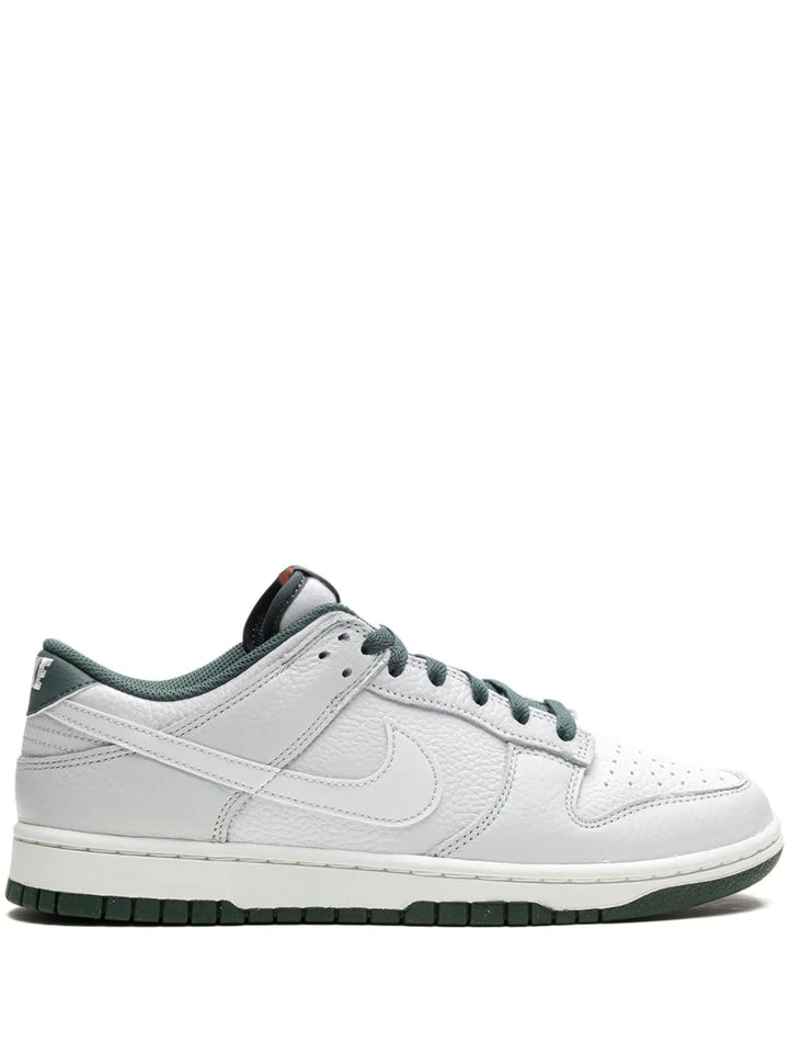 Dunk Low Retro Se Vintage Green Sneakers