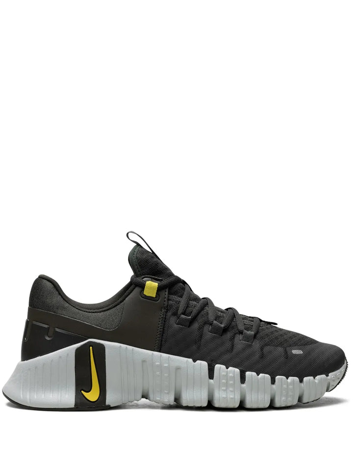 Free Metcon 5 Sequoia Sneakers