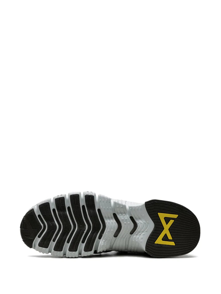 Free Metcon 5 Sequoia Sneakers