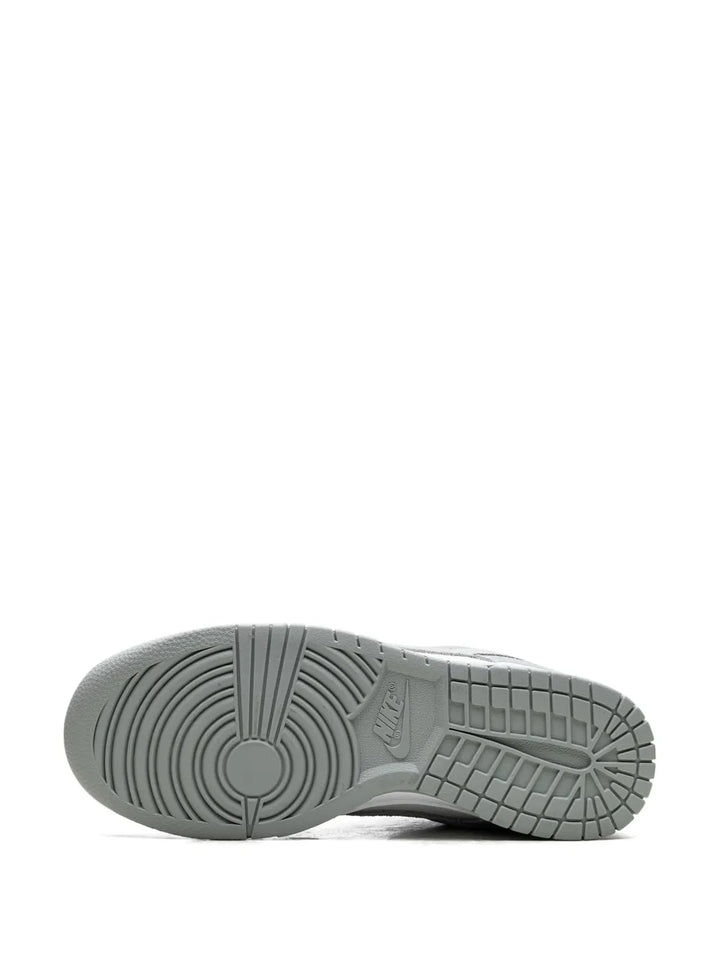 Dunk Low Light Pumice Sneakers