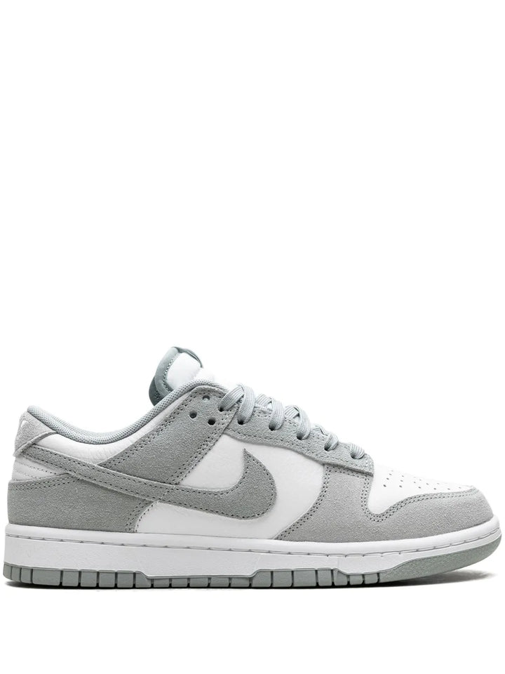 Dunk Low Light Pumice Sneakers