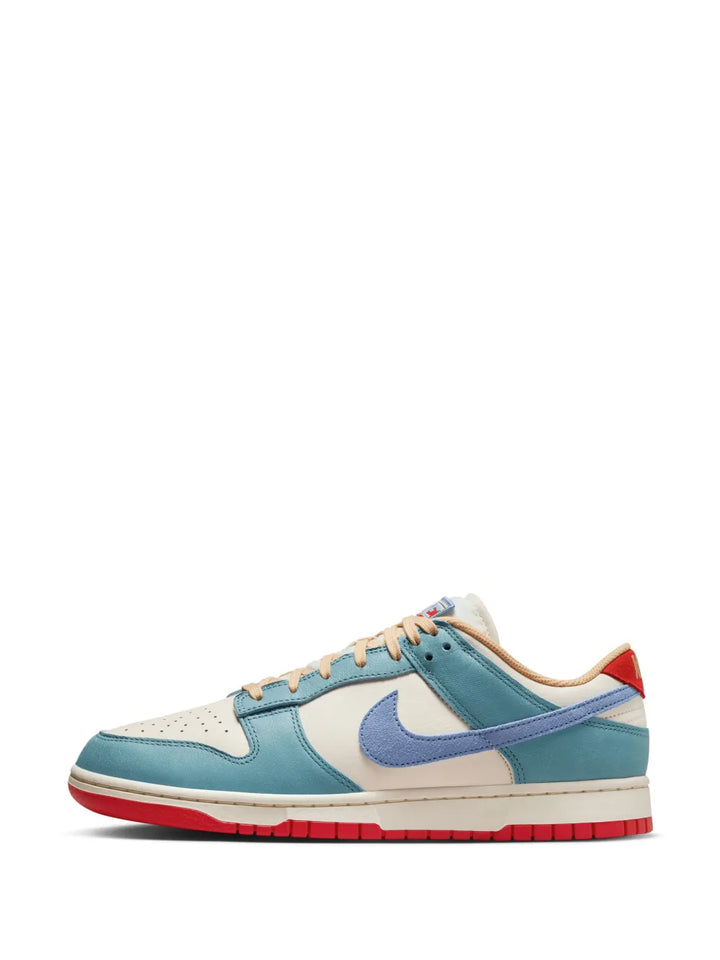 Dunk Low Premium Royal Pulse Sneakers