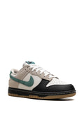 Dunk Low Sneakers