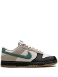 Dunk Low Sneakers