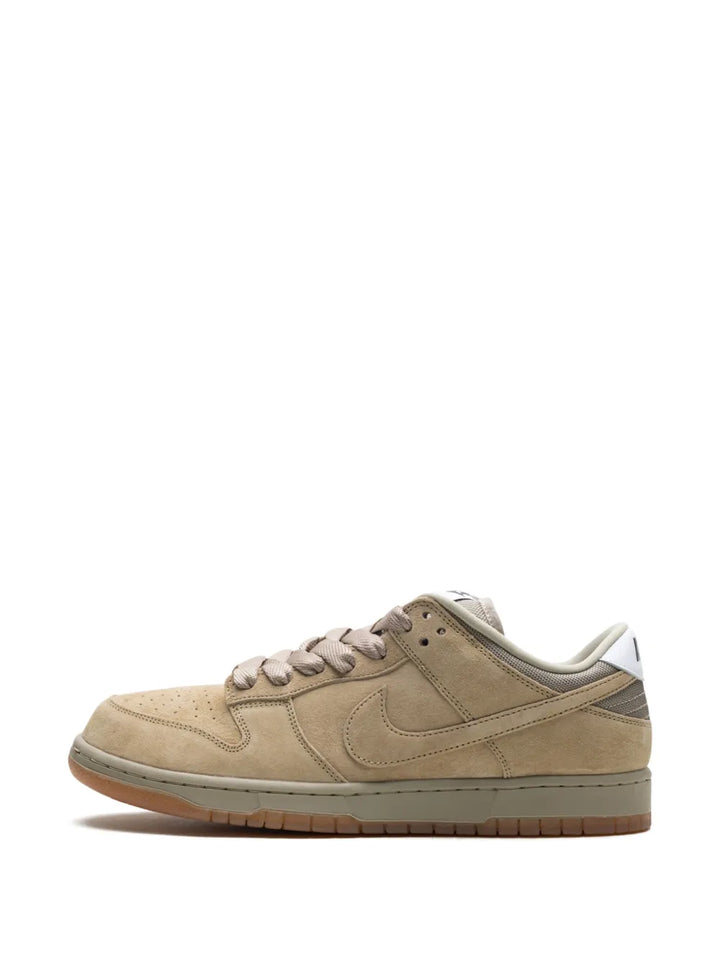 Dunk Low Parachute Beige Sneakers