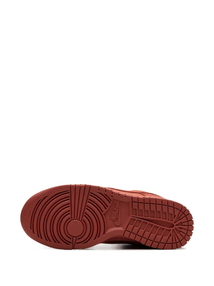 Dunk Low Valley Of Fire - Picante Red/Dragon Red Sneakers