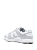Dunk Low Sneakers