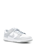 Dunk Low Sneakers