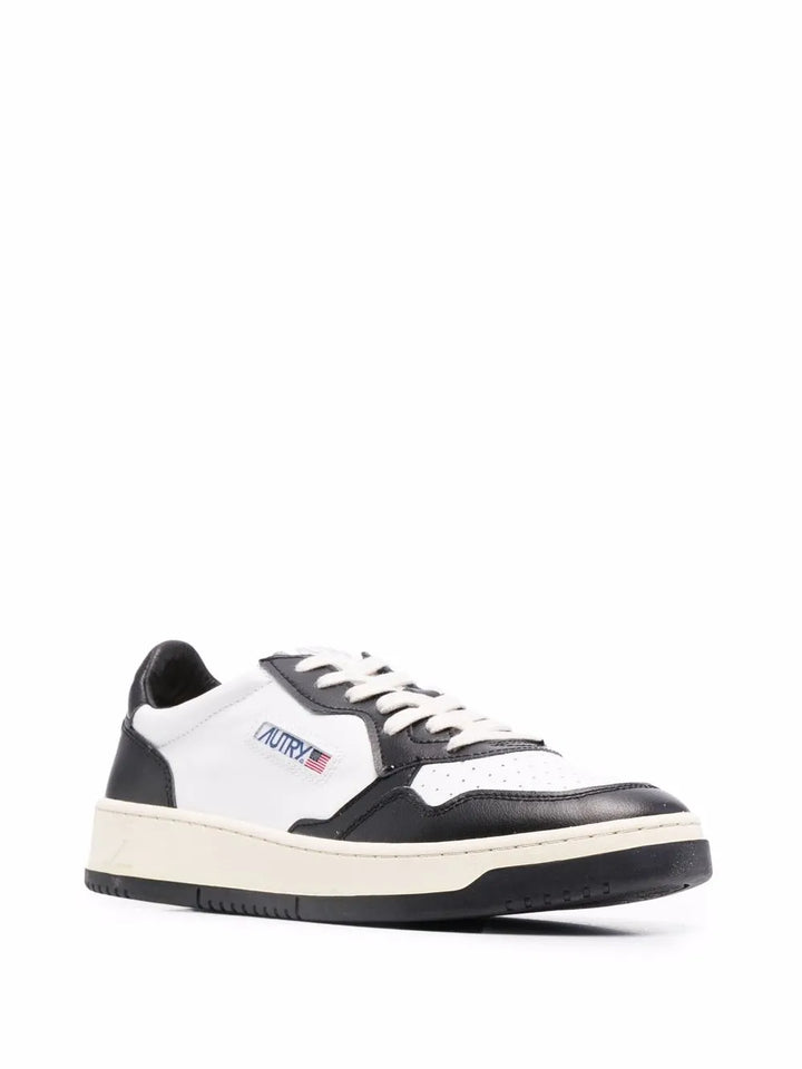Autry Medalist Low White/Black Sneakers