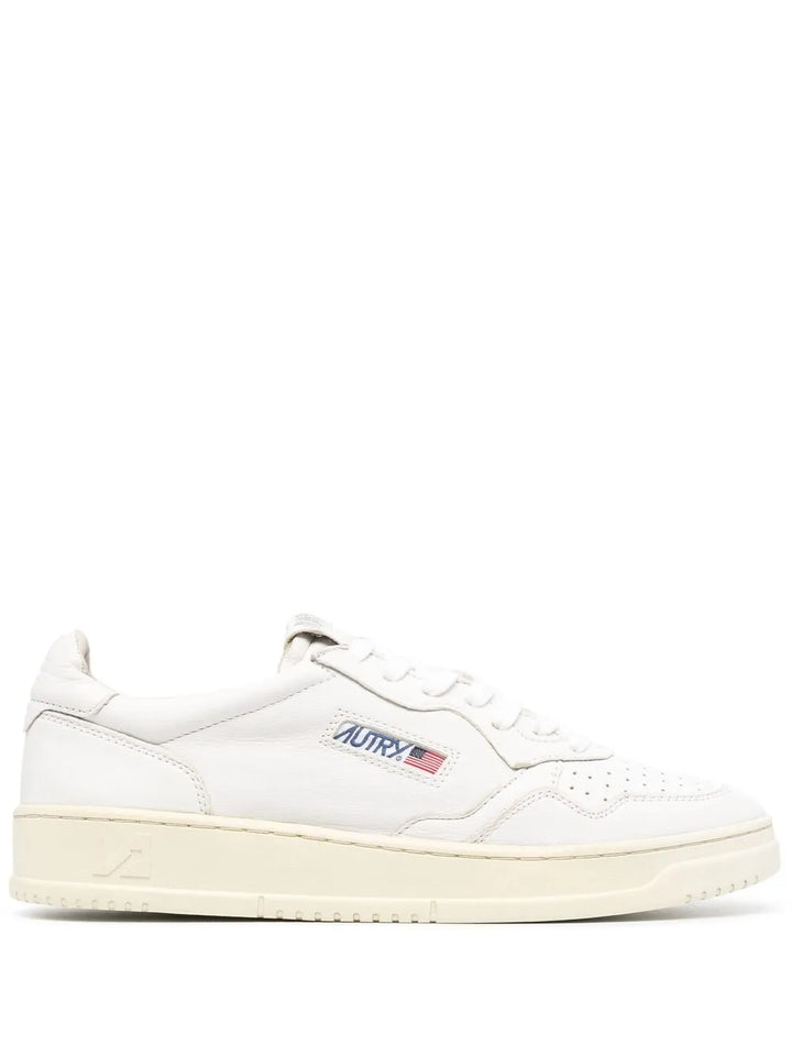 Autry Medalist Low Goat/White Sneakers